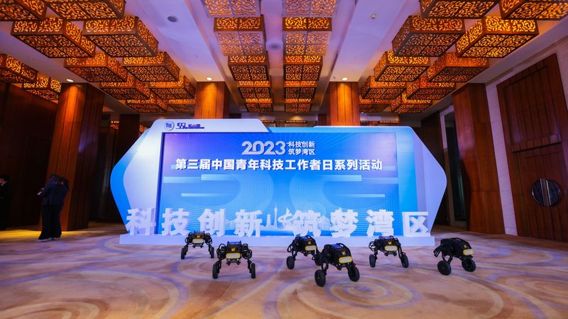 金融行业数据中台建设：核心要素与挑战解析